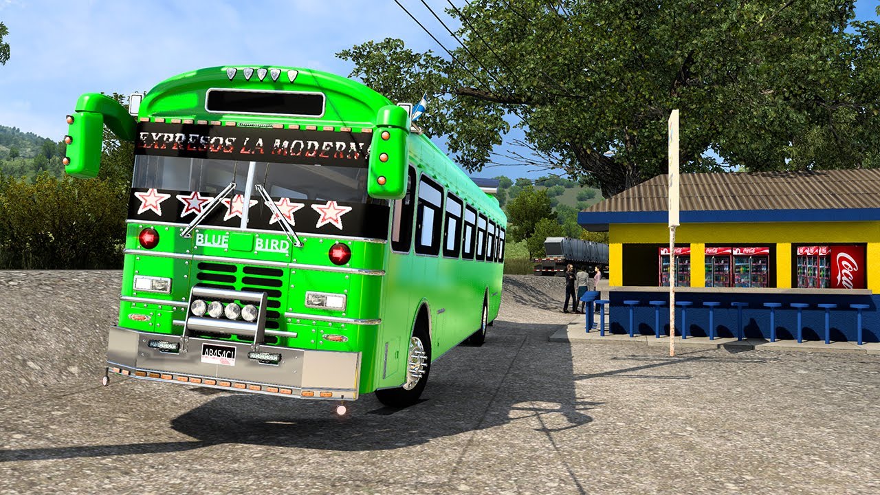 UN AUTO SE ACCIDENTE CON EL BUS LOS MEJORE BUSES Blue Bird HONDURAS