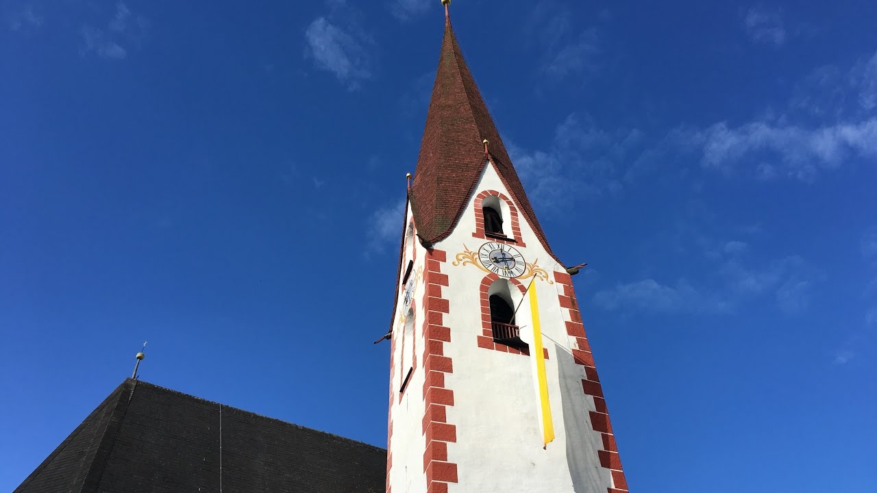 Umhausen (A-IM) - Pfarrkirche zum hl. Vitus - Glocke 1 und Vollgeläute