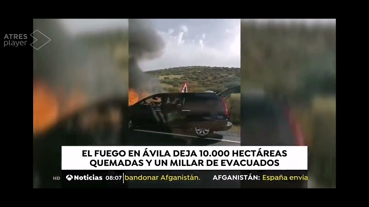 Continúa el incendio en Navalacruz, Ávila