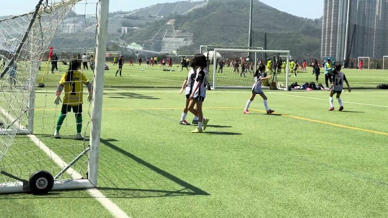 Jockey Club Women's Youth Football Tournament 2025-2026 (United Citizen A VS Little Girl)