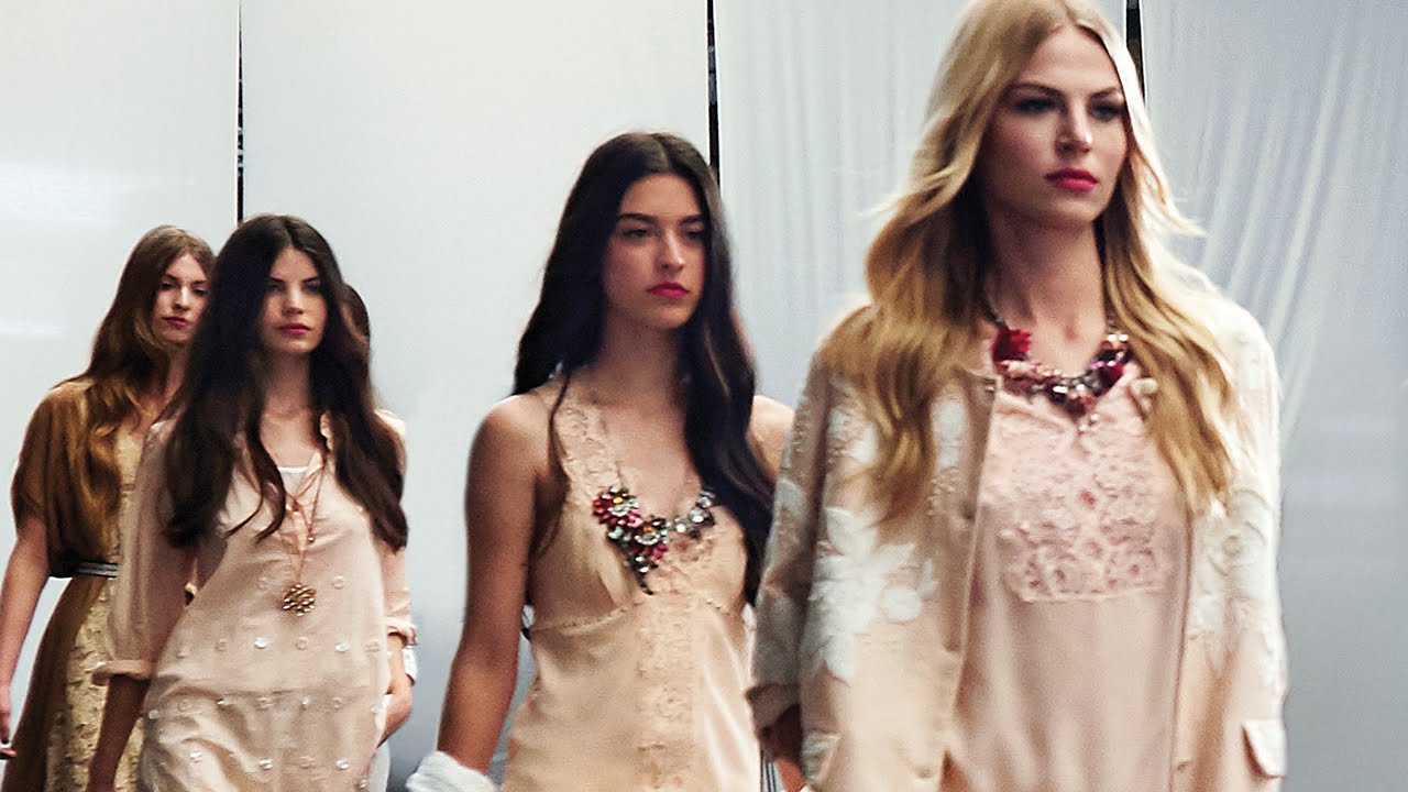 TWINSET Simona Barbieri Spring Summer 2016 Collection Fashion show