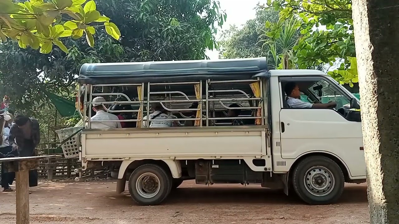 ပဲခူးတိုင်းဒေသကြီးတောင်ငူခရိုင်ထန်းတပင်မြို့နယ်ကင်မွန်ချုံကျေးရွာဒါဒေါက်ရပ်ကွက်ရှင်ပြုအလှူတော်