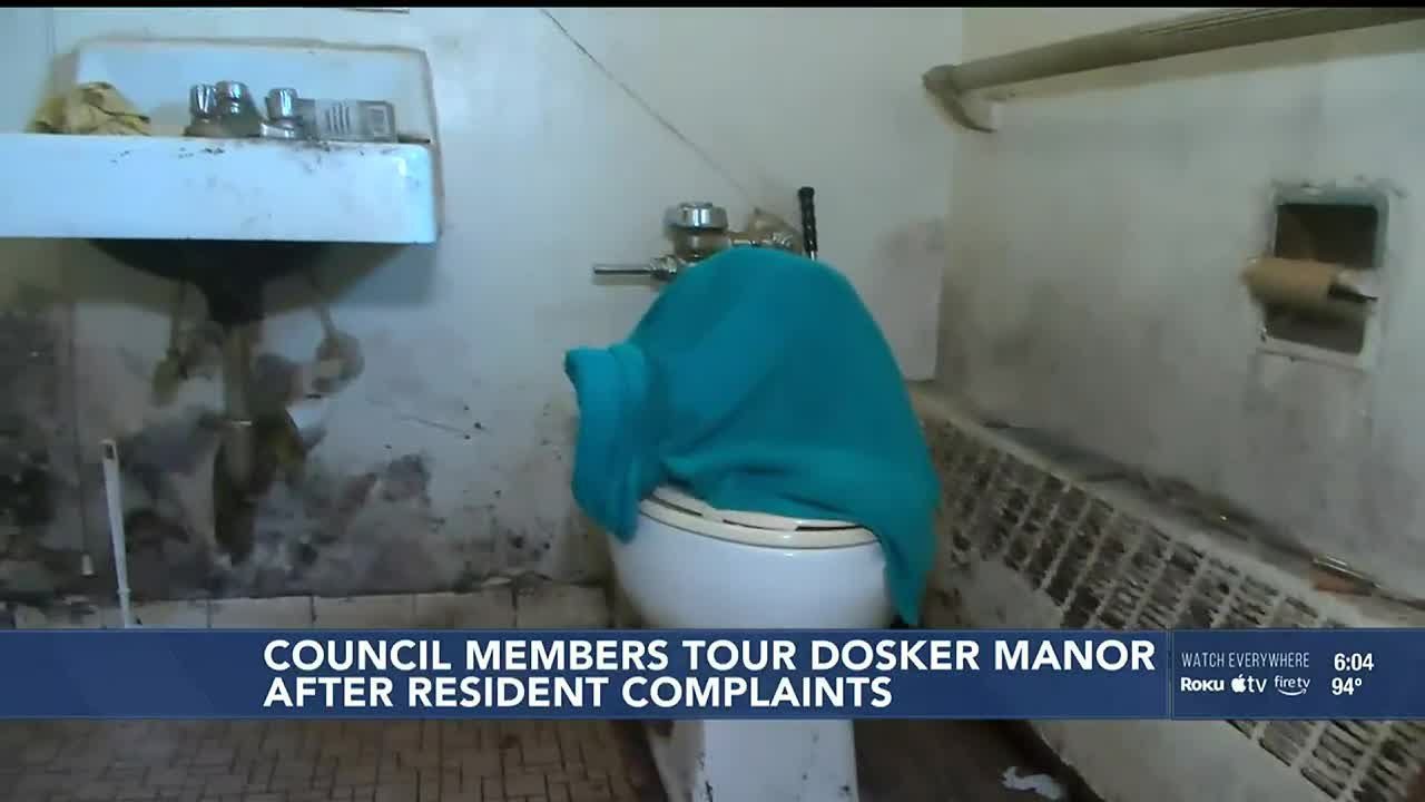 Dosker Manor residents complain of filthy living conditions