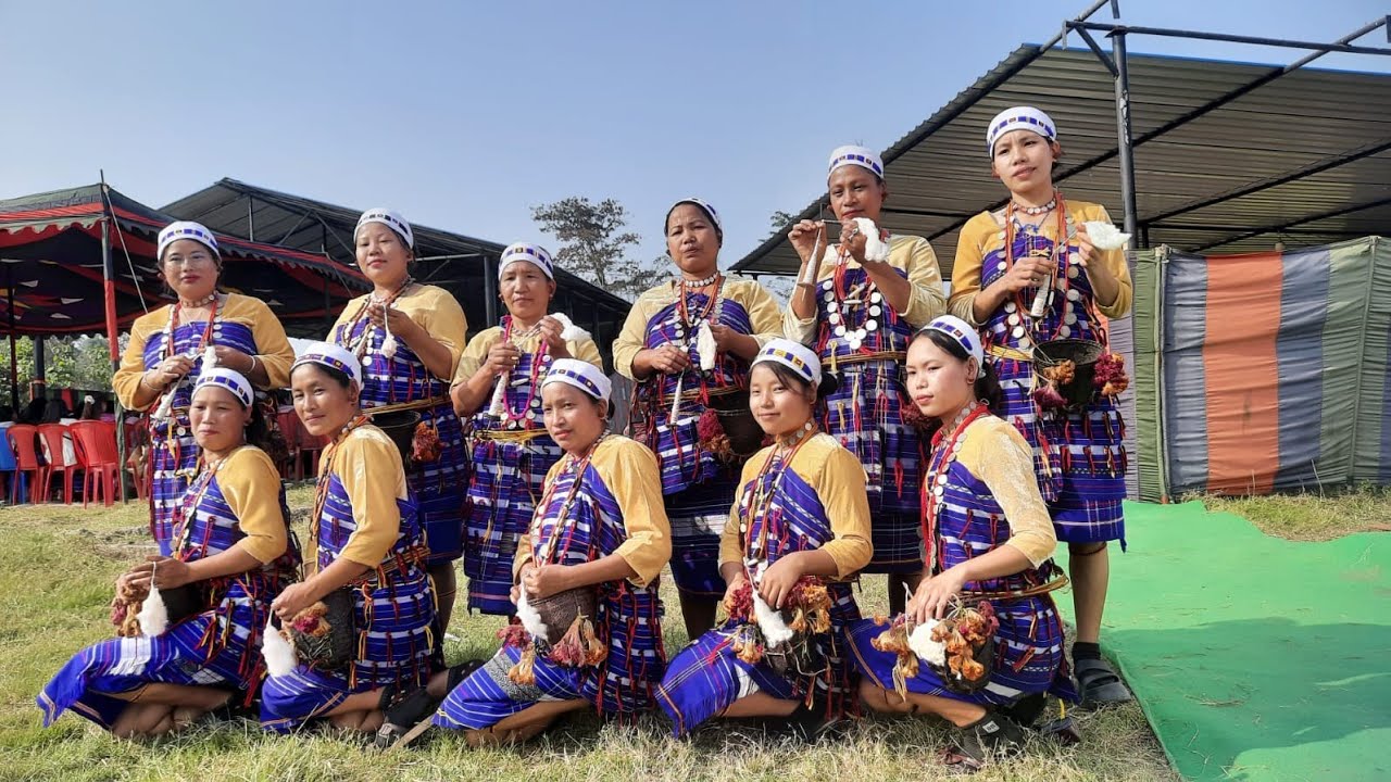 Tangsa Textile song with dance ( Rehey Reipii pho wvn tueh)