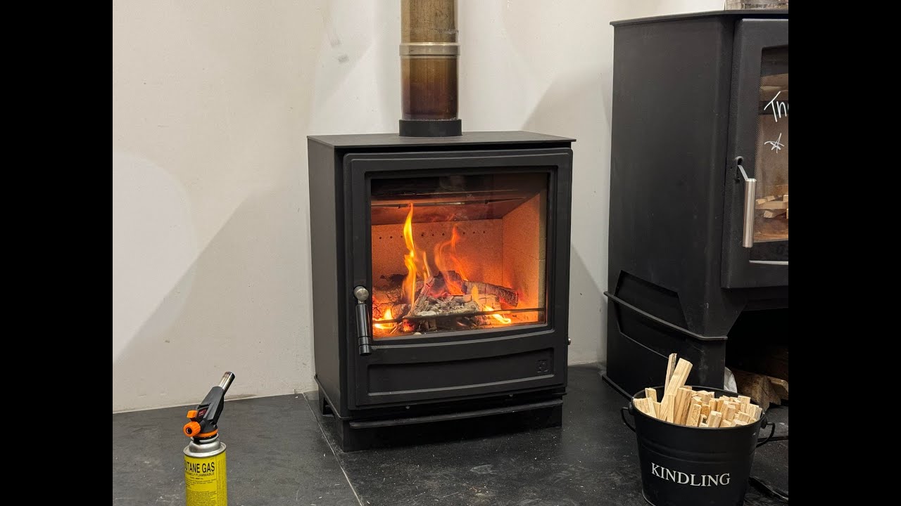 Arada Ecoburn Wood Burning and Multi Fuel Stoves reviewing 5kw Wide model eco2022 (Natural Heating)