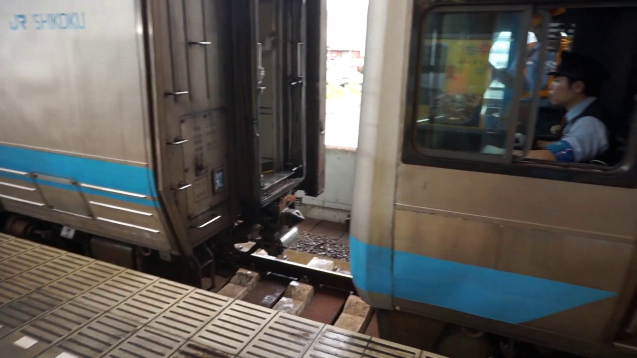 20190615　高知駅　特急南風　車両増結シーン