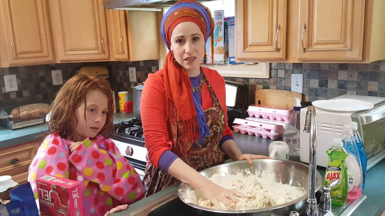 Easy Apple Kugel Recipe for Shabbat | Delicious Jewish Dessert!