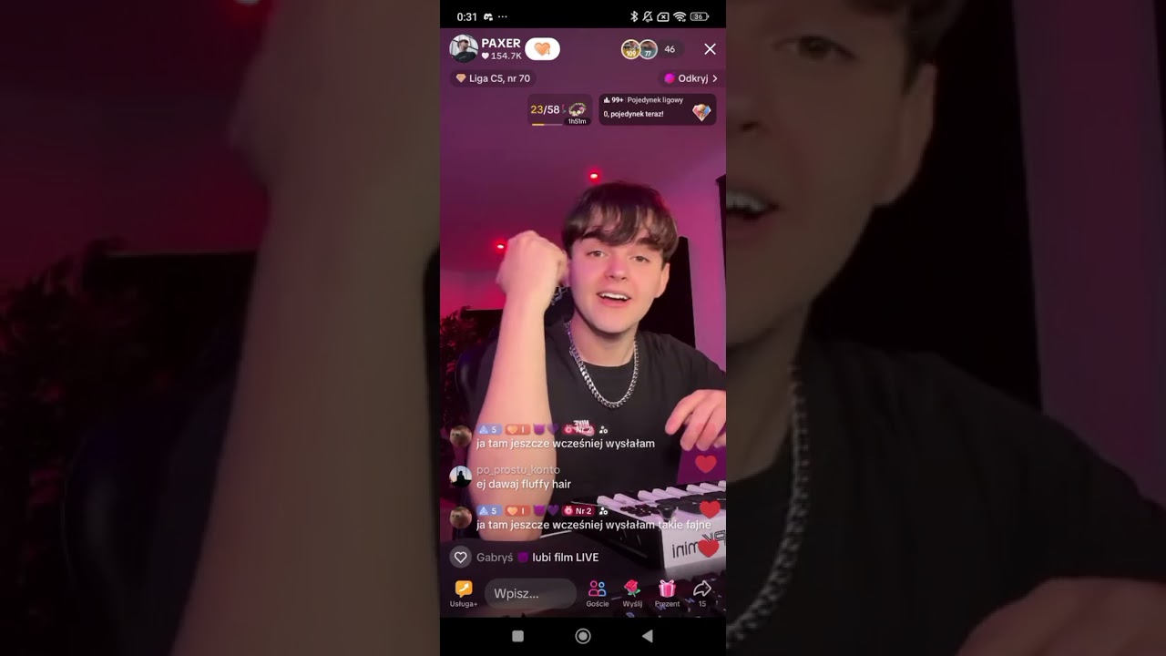 Paxer na live odsłuchuje moje wiadomości głosowe @paxerka