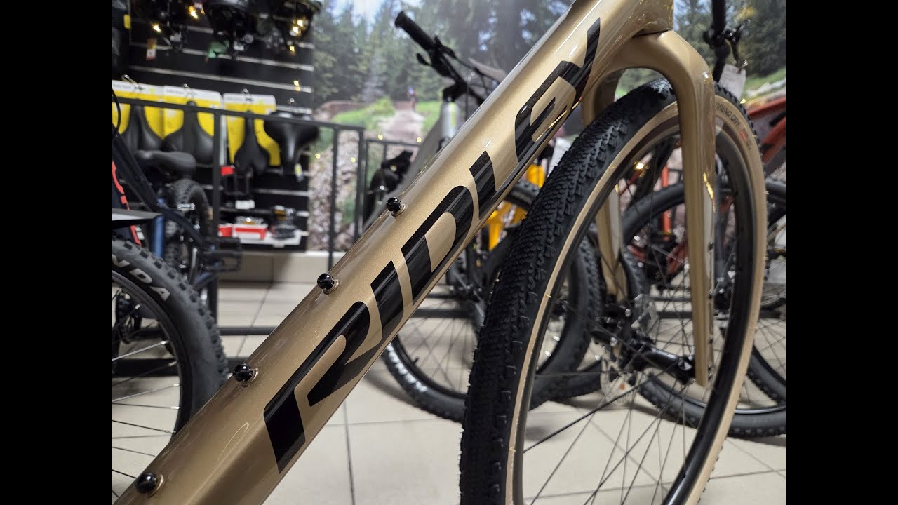 Bikepackingowy Ridley Kanzo Adventure Carbon na Shimano GRX - milion opcji mocowania bagażu