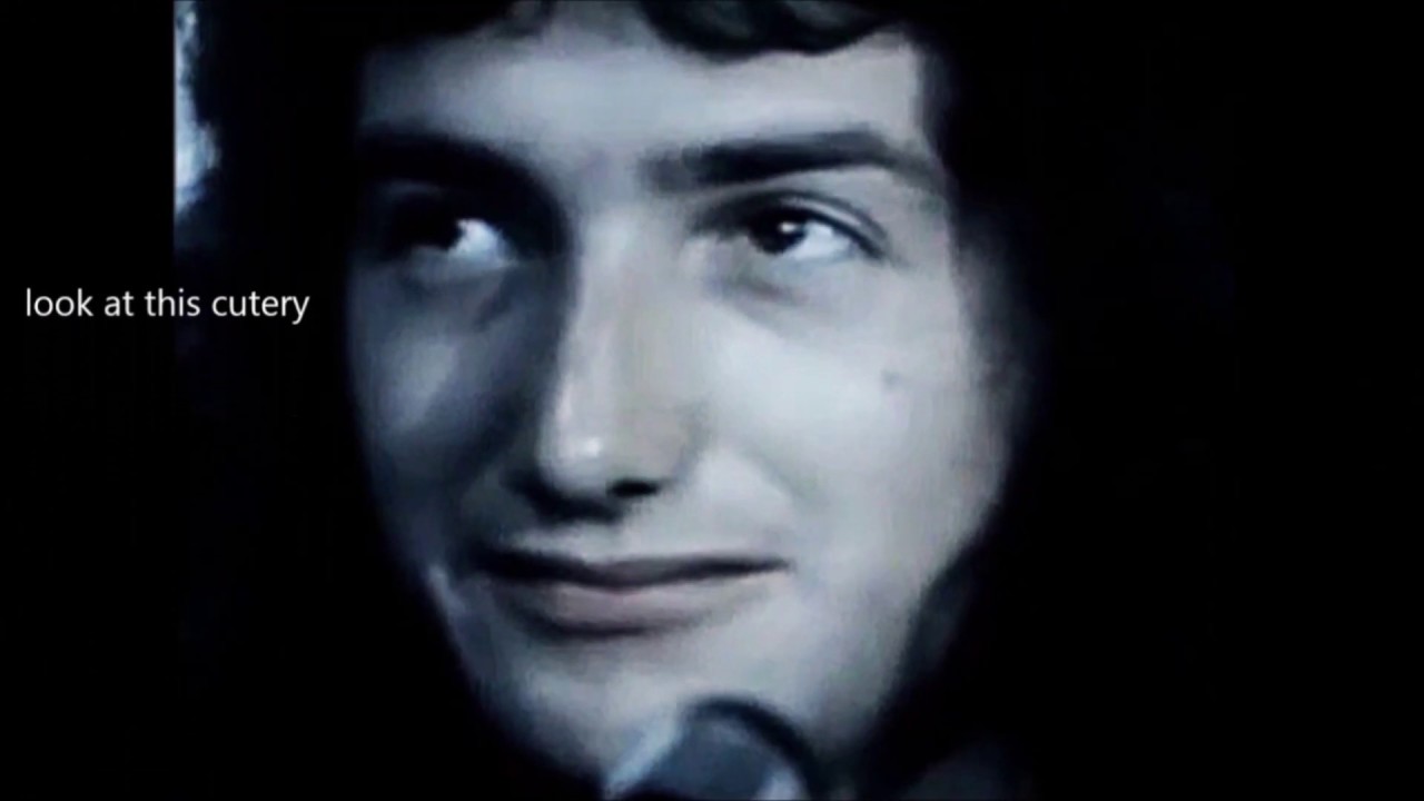 QUEEN but it's 4 minutes of John Richard Deacon