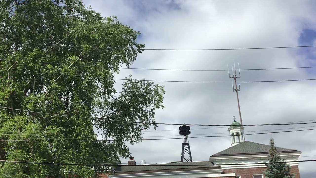 East Islip’s 3T22 ALL SIGNALS! (Undulating Hi Lo, Alternate Wail, and Attack)