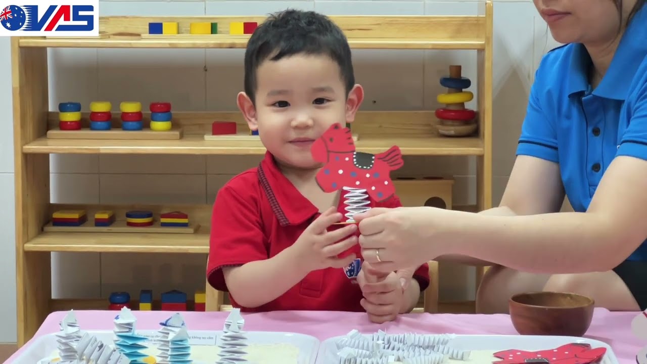 Bé khéo tay hay làm - Chú Ngựa xuân Bính Ngọ