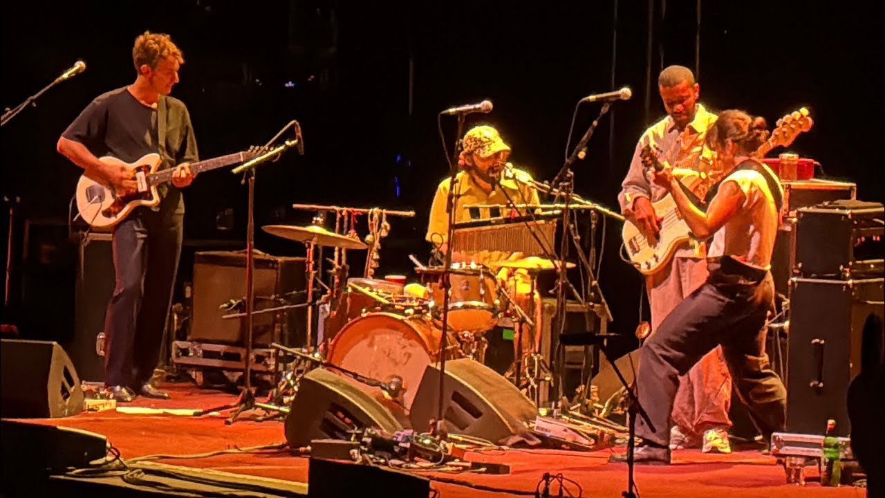 Big Thief: Grandmother (Live 2025)