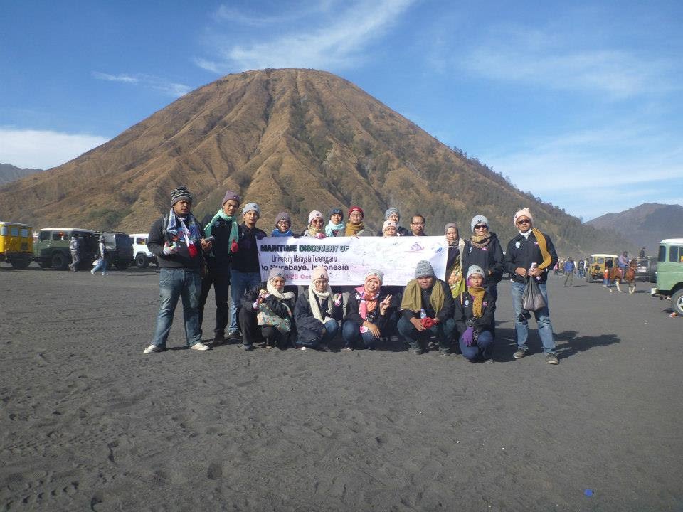 Lawatan Ilmiah kelab Max-G UMT ke Surabaya, Indonesia