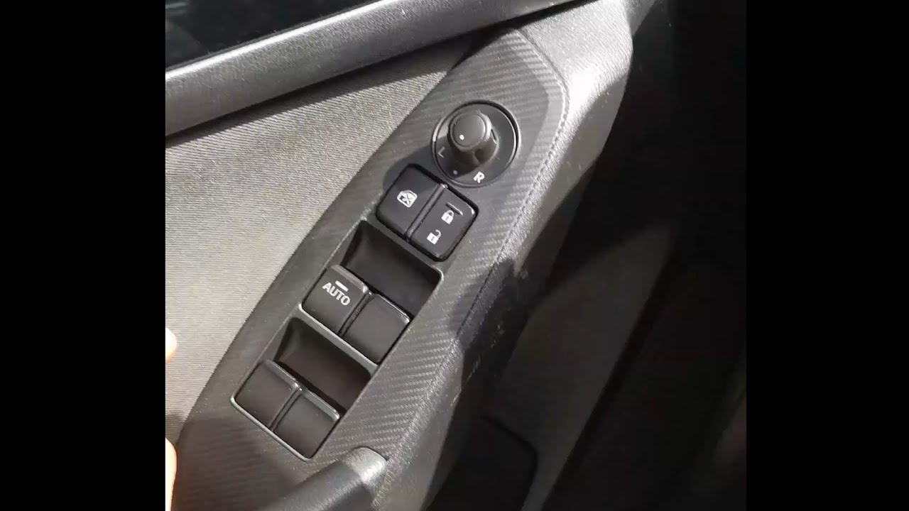 Como reparar botón del control de cristales de un coche mazda 3