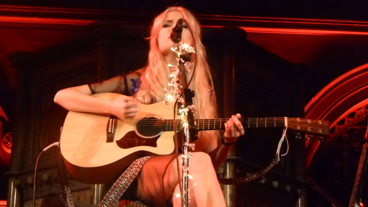 Nina Nesbitt - Last December (Acoustic) (HD) - Union Chapel - 02.12.14