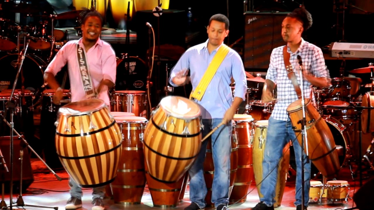 TRIO CANDOMBE junto a Sebastian Natal- Fiesta del Tambor - La HABANA - CUBA