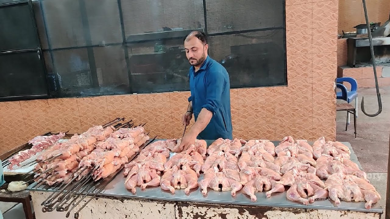 Full Dry Chickens Recipe at Restaurant | Delicious Chicken | Pakistani Street food Peshawar