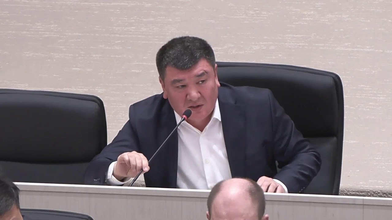 «Эмгекти коргоо жөнүндө»  мыйзам долбоорлорун талкуулоо боюнча парламенттик угуу  20.02.2026