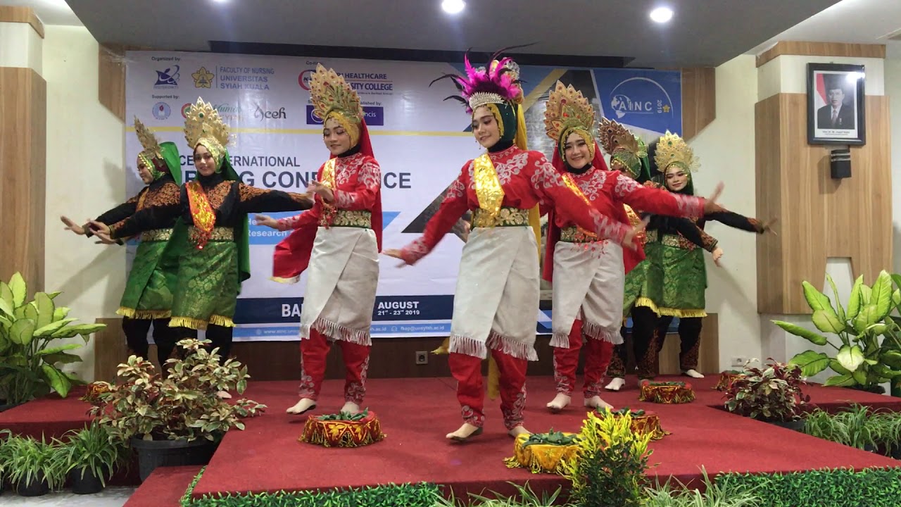 Tari Ranup Lampuan Aceh