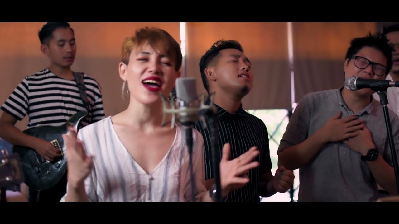 FAITHline - All Praise to the risen King