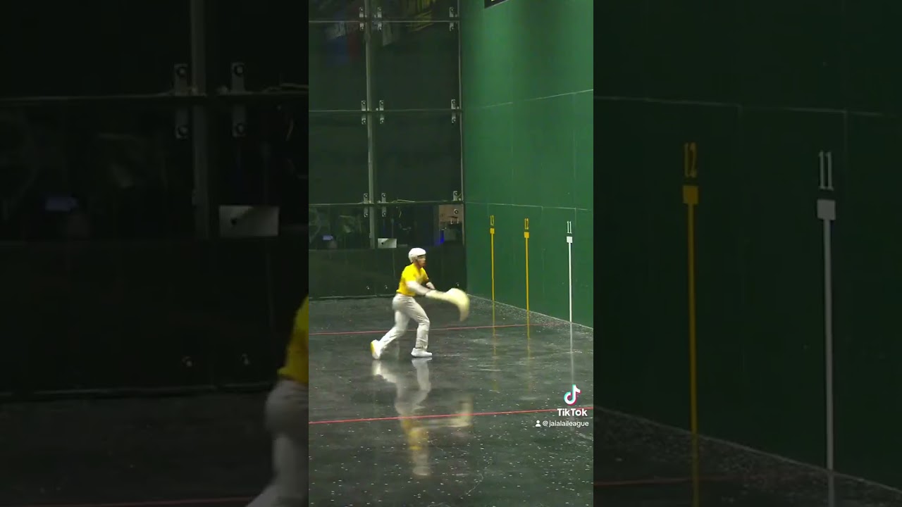😳 NO LOOKER 🤯 Jai-Alai is WILD (via @JaiAlaiLeague/X) #shorts