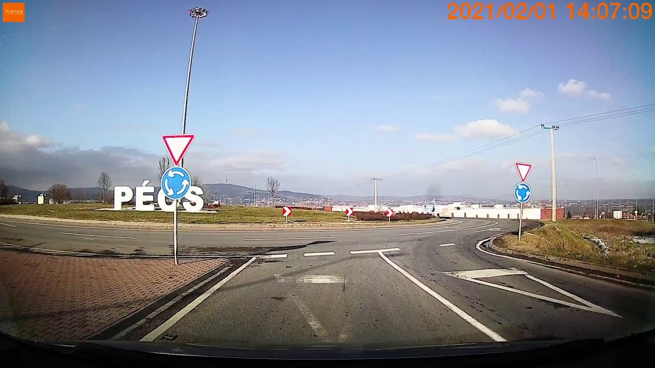 P&aacute;rhuzamos k&ouml;zleked&eacute;sre alkalmas k&ouml;rforgalom. Harmadik kij&aacute;rat.