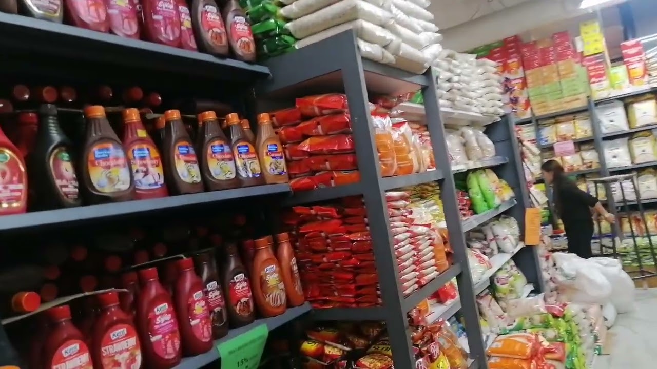 Shopping at Biggest Supermarket at Kathmandu / Bhatbhateni Supermarket / Kathmandu Nepal