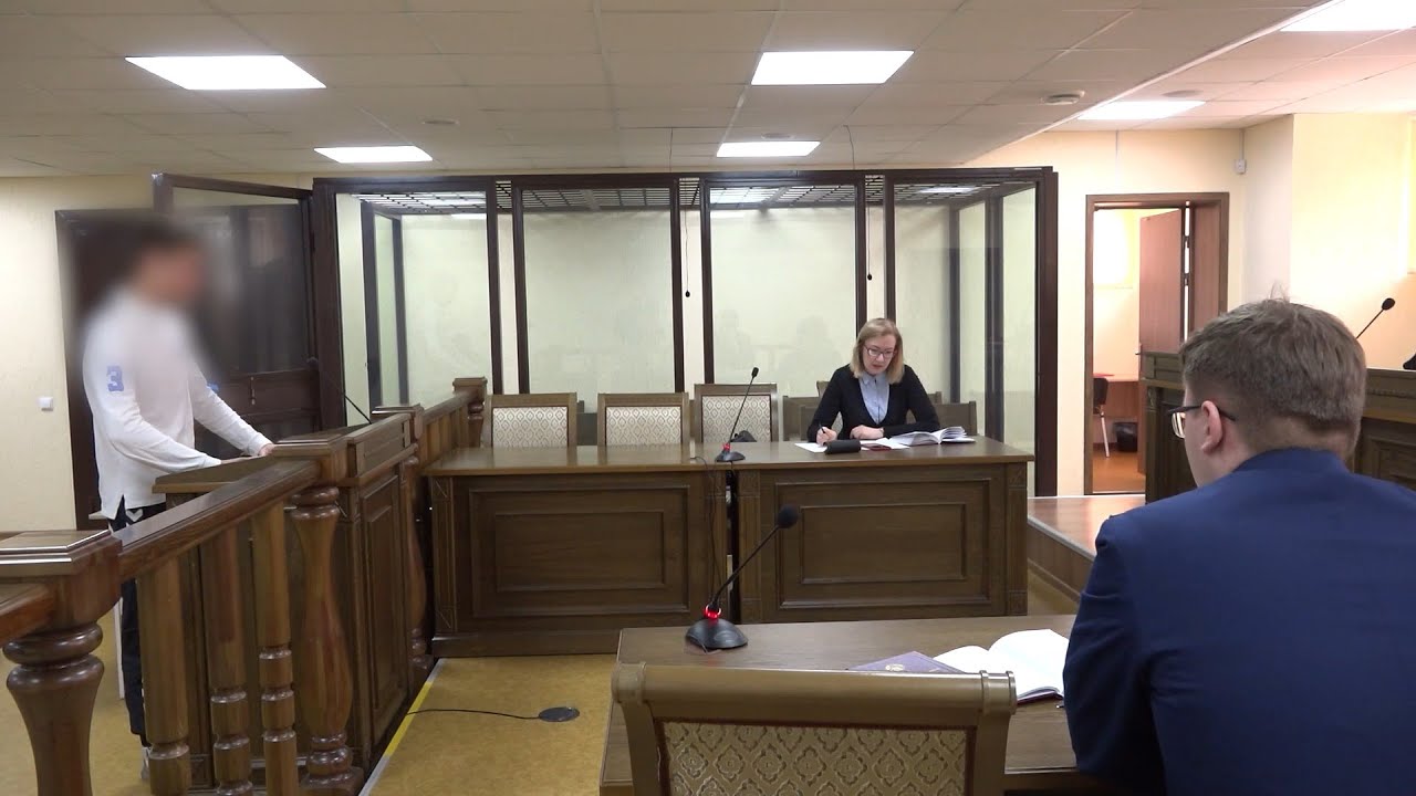 Показательный процесс над подростком в суде города Пинска