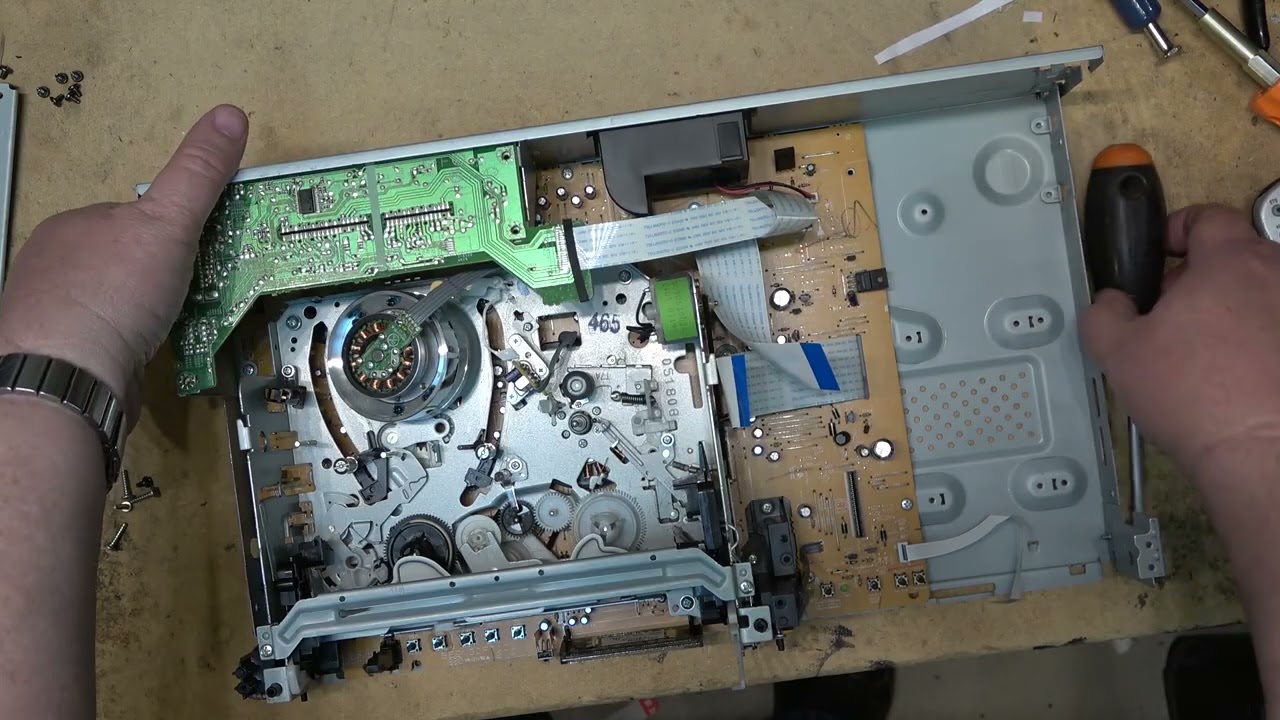 Toshiba Funai DVD VCR combo tape jammed and no power problem