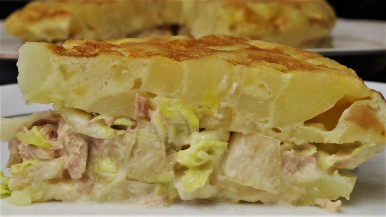 Tortilla de patatas rellena de atún