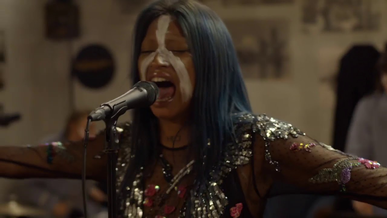Joy M'Batha – Die Mauer
