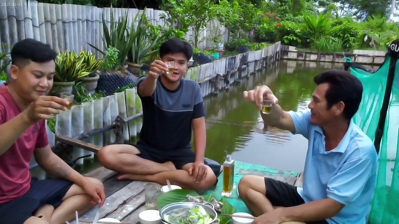 Thòi lòi tưởng dễ bắt ai ngờ bắt được 1 con mừng hú hồn. Anh em miền tây dô điểm danh nha ^^