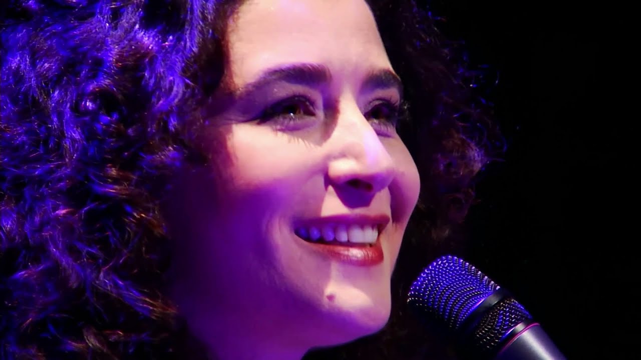 Paula Santoro - Far From The Sea (Robertinho Brant/Emerson Penha)