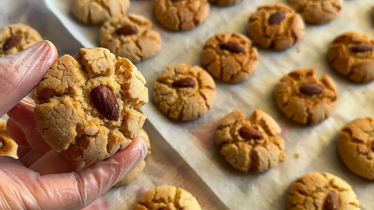 Вкусное и хрустящее печенье без яиц, которое тает во рту. Они готовятся быстро.