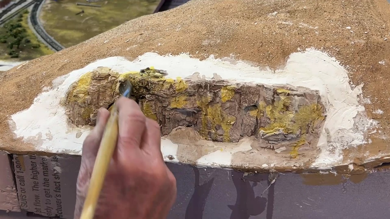 Как создать реалистичные скальные образования для вашей модели железной дороги, используя гидрока...