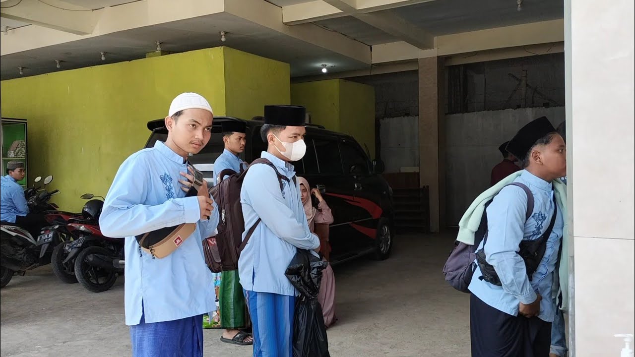 Santri YPRU Guyangan kembali ke Pondok. Guyangan, Trangkil, Pati. 30 April 2023