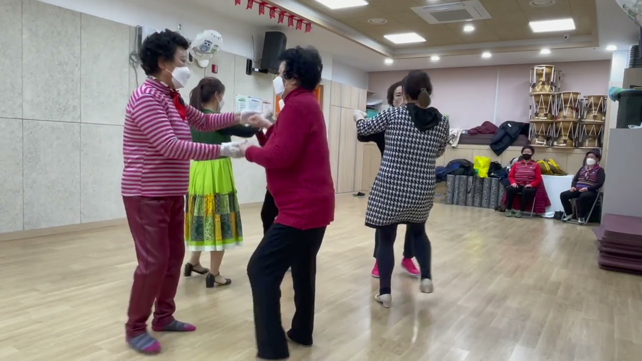 [포크댄스] 23. 킨더폴카