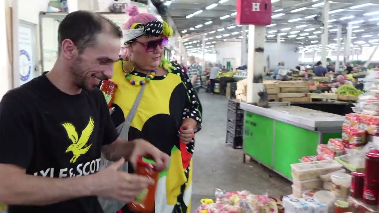 PIJACA KOJA OSTAVLJA BEZ DAHA