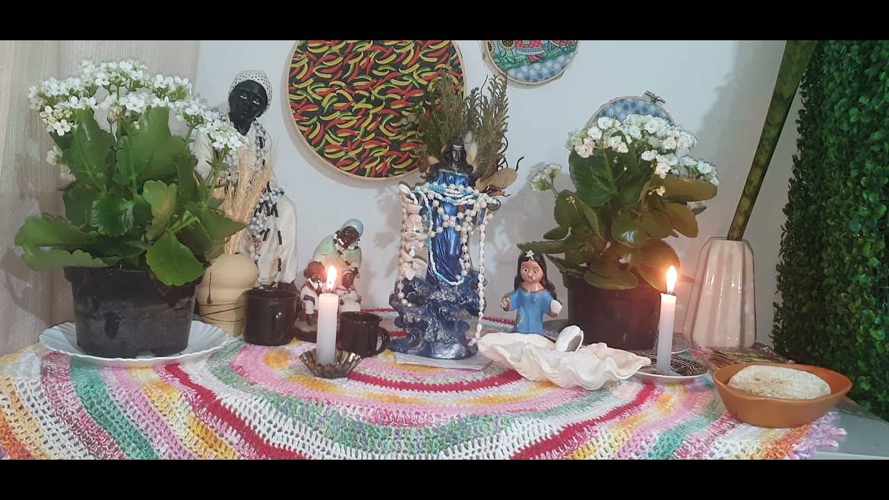 IEMANJÁ E VÓ CONGÁ ABENÇOANDO MUITO A TODOS NÓS NESTE MOMENTO. 