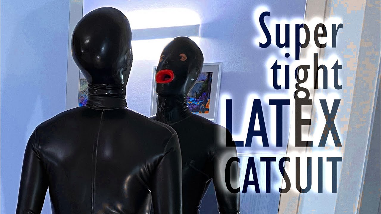 Wearing the super tight latex catsuit #latex #latexfashion #redlips #rubbersuit #rubberman