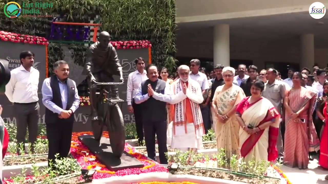 Unveiling the only statue of 
