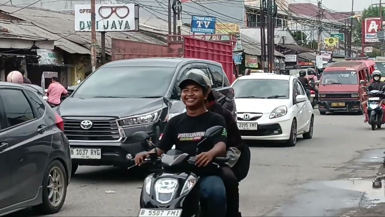 #CIKARANG lalu lintas kendaraan kondisinya dikawasan Industri Indonesia 