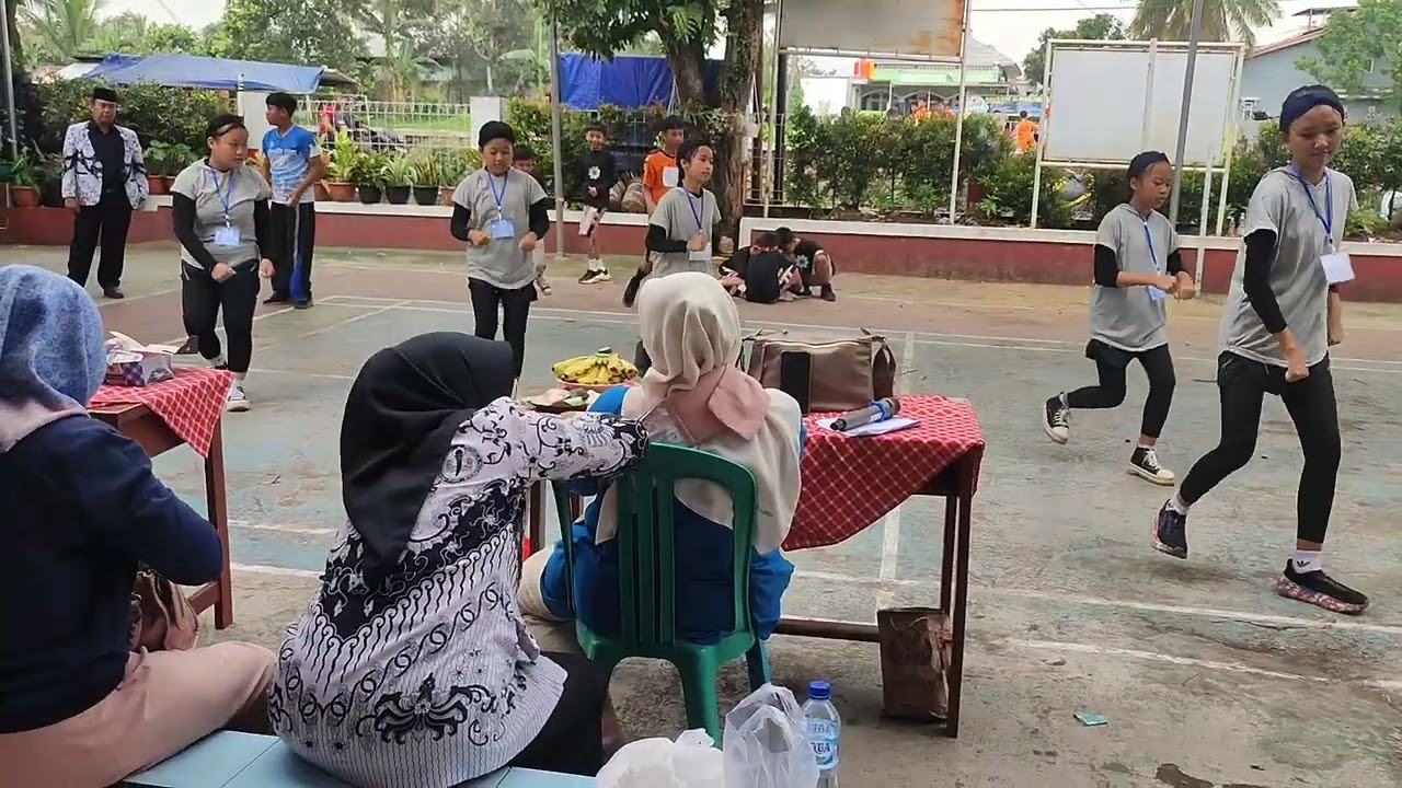 Ebta praktek senam Indonesia maju SDN Bojong 4 Cianjur. 