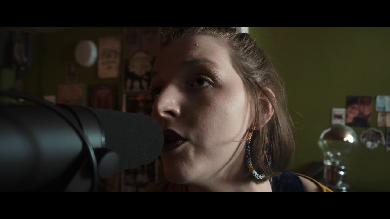 Lucy Charlotte//When The Tide Comes In (GOOD NEIGHBOUR SESSIONS)