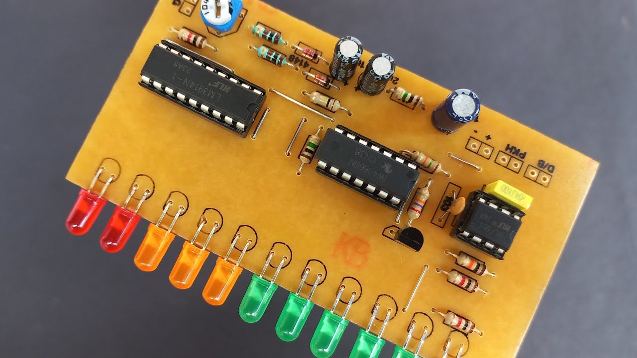 Peak Hold VU Meter Using LM3915 With Dot, Bar And Peak Hold Off Modes