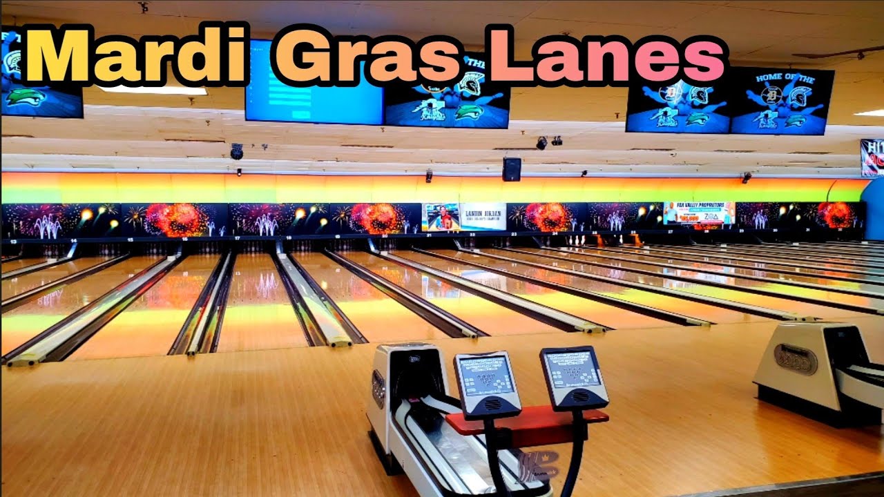 Bowling at Mardi Gras Lanes (Dekalb, IL)