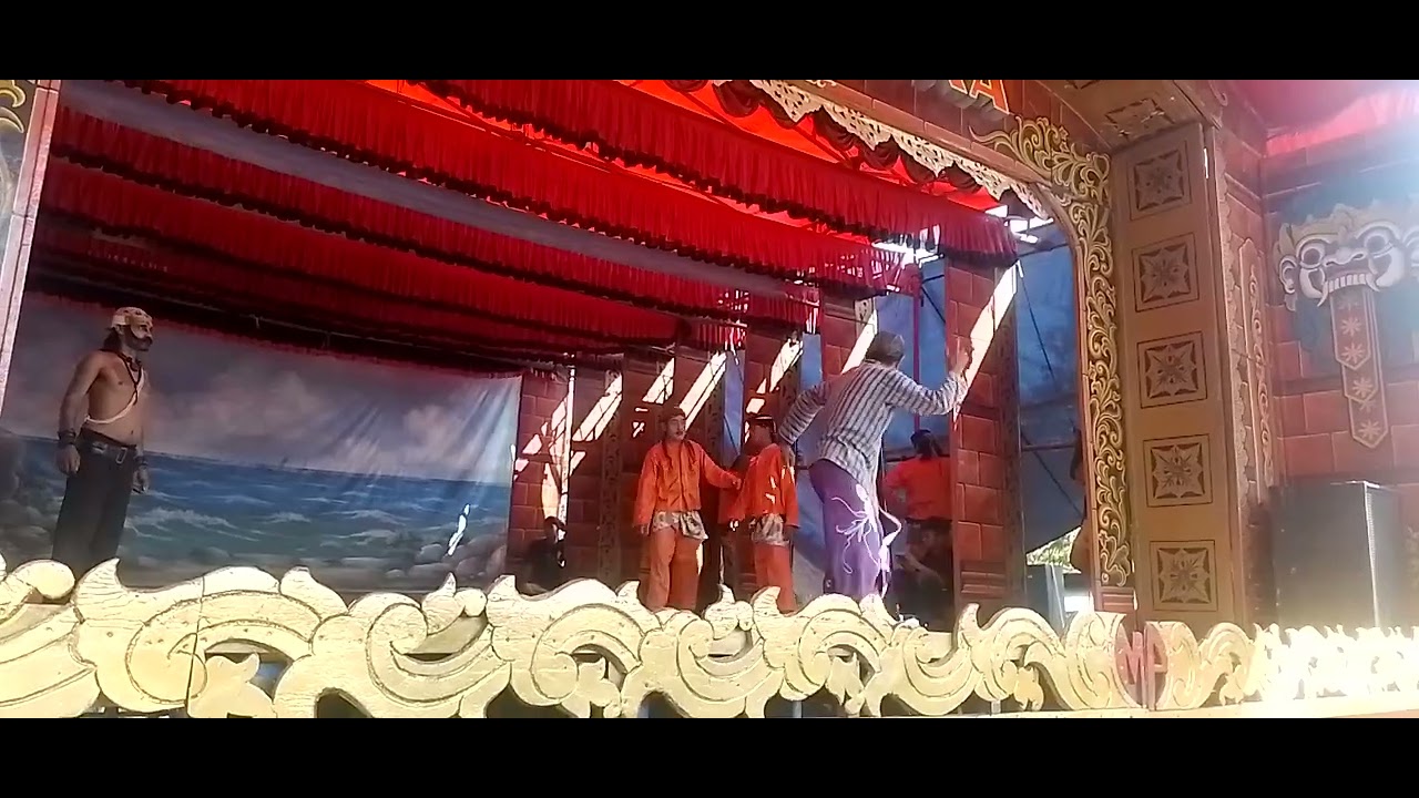 Perang Tanding Sandiwara MEGA PUTRA live Kr.anom Pegambiran Kec.Lemawungkuk Kota Cirebon
