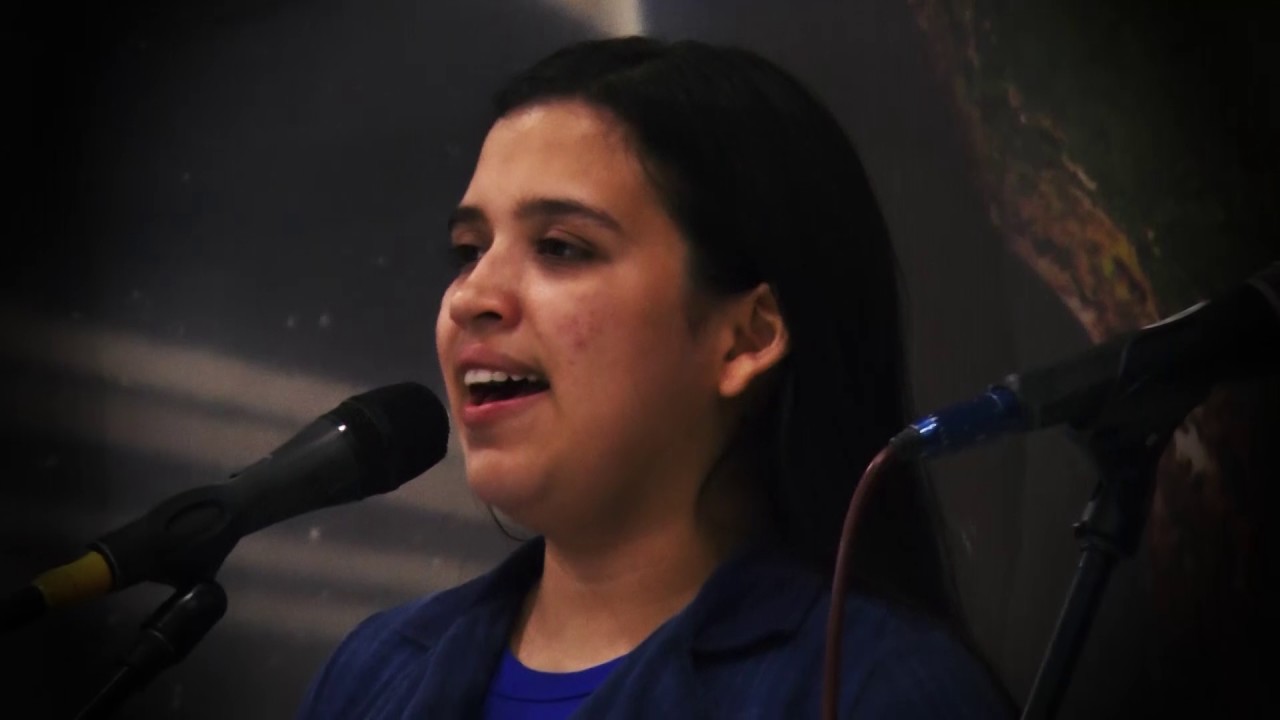 Está cayendo su gloria sobre mi - Grupo Mibsam