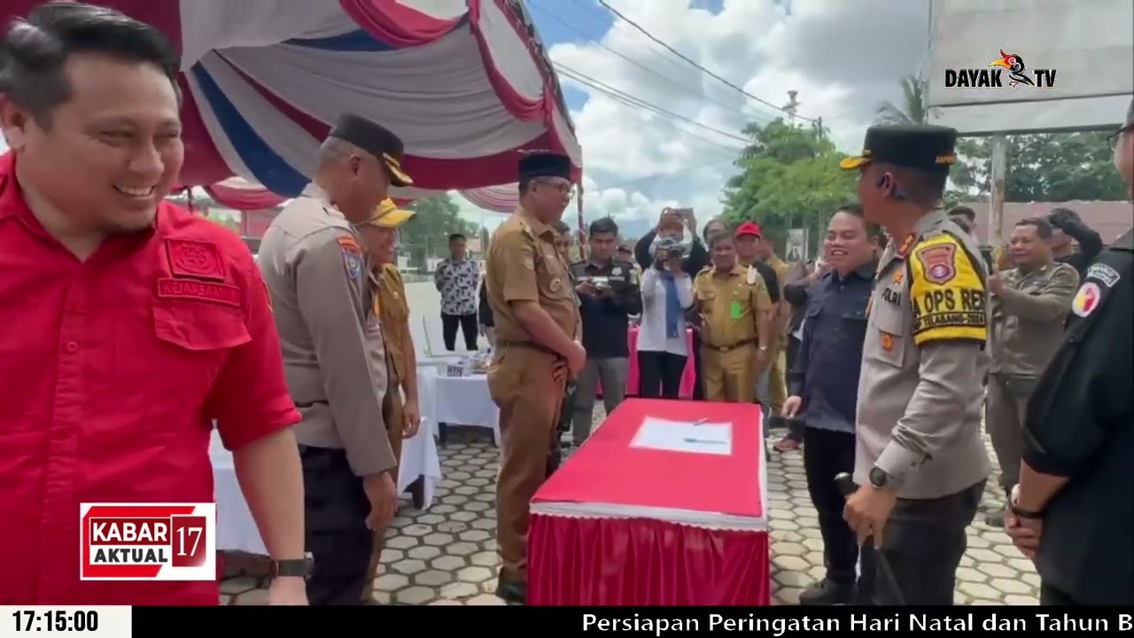 KPU KAPUAS MUSNAHKAN SURAT SUARA PILKADA RUSAK DAN KELEBIHAN - KABAR 17